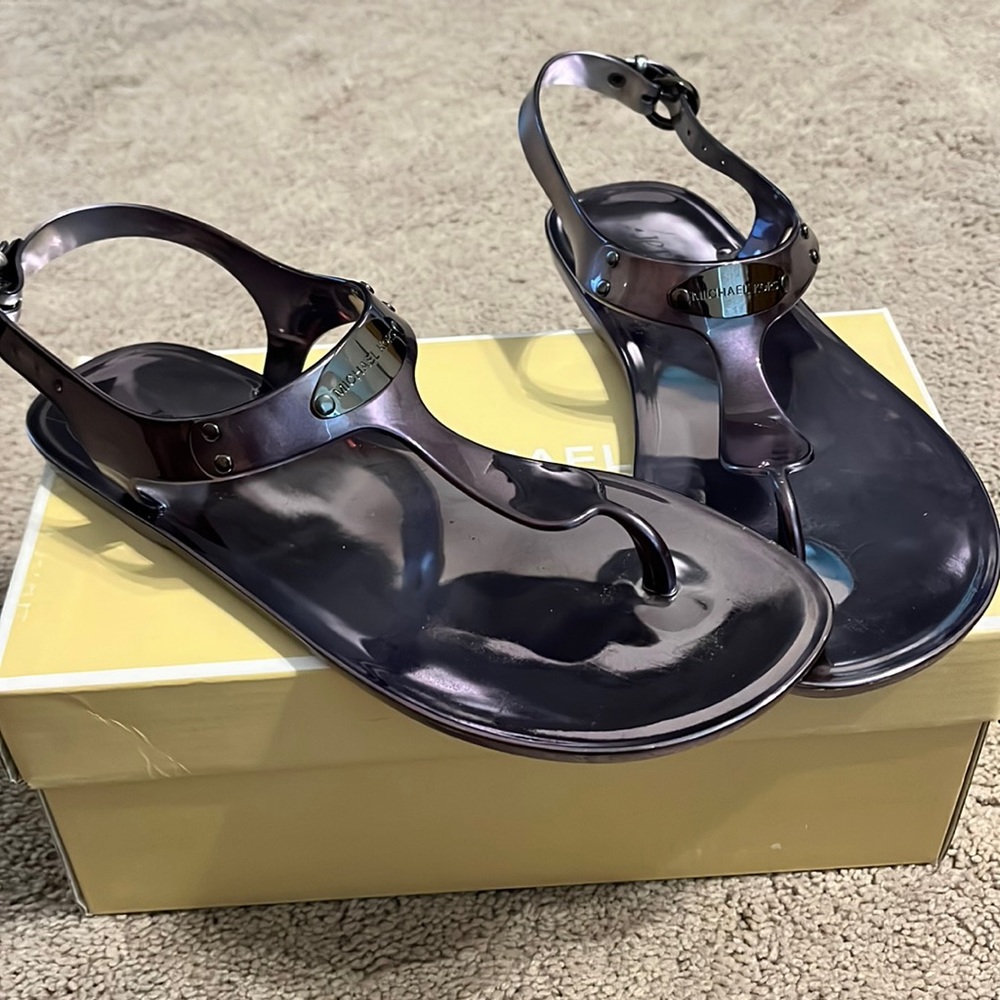 Michael Kors plate jelly sandal size 8